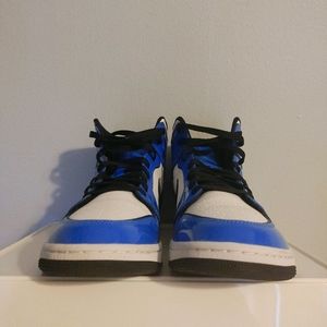Jordan 1 Mid Blue Signal